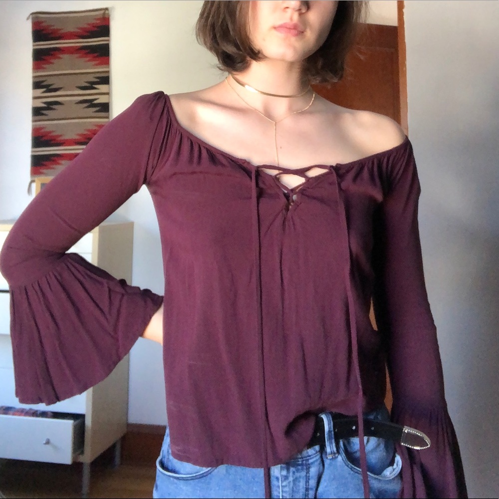 🌈bell sleeve lace up top